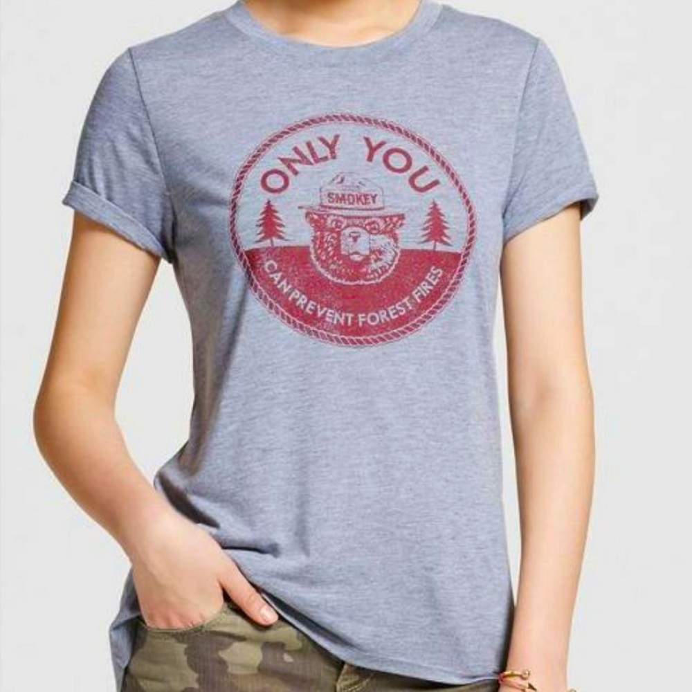 TARGET GRAPHIC T SHIRT OFFICIAL SMOKEY THE BEAR